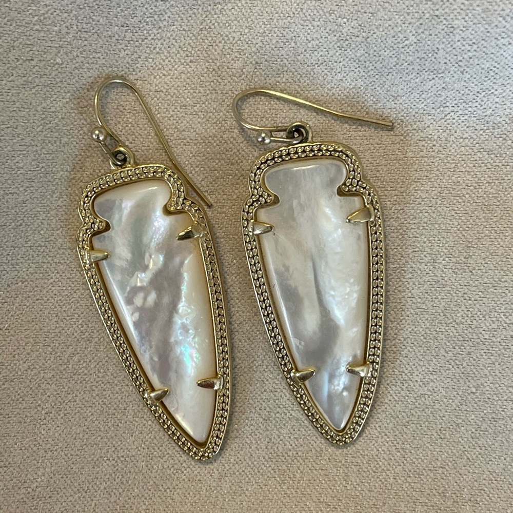 Kendra Scott Pearl Earrings